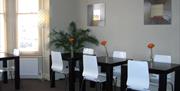 breakfast room
